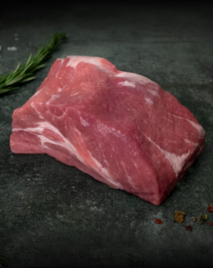 Schweinenacken ohne Knochen vom regionalen Duroc Schwein