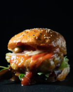 FuK Burger Bundel mit veganen Buns und Pommerscher Färse Patties von Fleischer und der Koch