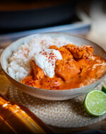 Wir zeigen dir, wie du das beste Butter Chicken ganz einfach selber zu Hause machen kannst! 🌶️