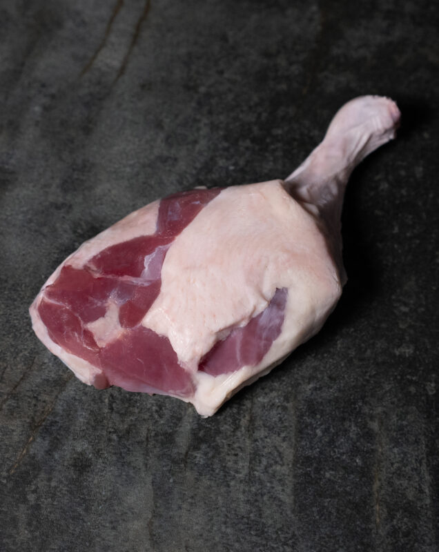 Entdecke die Barbarie Entenkeule – Premium-Qualität aus Frankreich! Zart, saftig und voller Geschmack – perfekter Genuss für dein nächstes Festmahl. Hol dir französische Kulinarik auf den Teller!